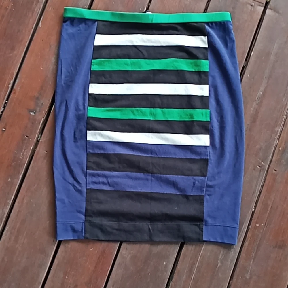 French Connection skirt size 8 - Picture 3 of 4